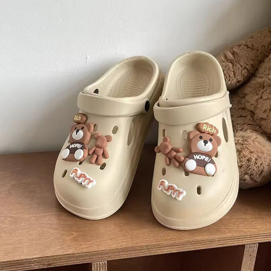 Clogs Casual Platform Slippers Women Flats Cute Cartoon Designer Woman Shoes Fashion Elegant Summer Sandals Elegant Footwear New